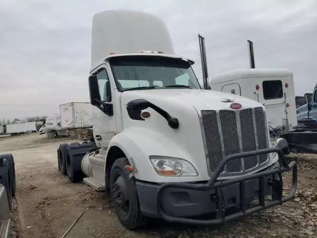 2018 Peterbilt 579