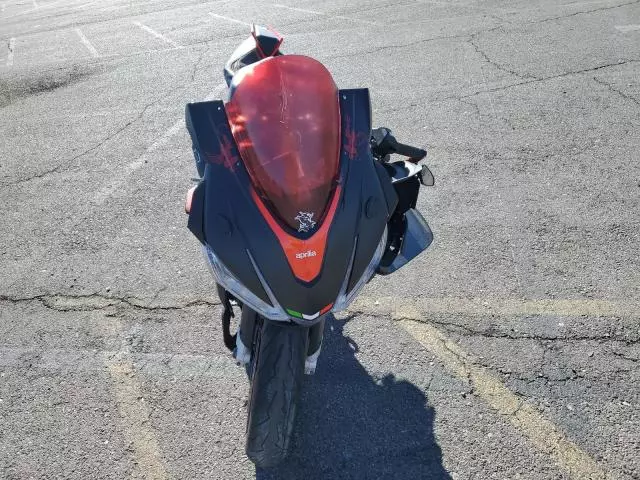 2023 Aprilia RSV4 1100