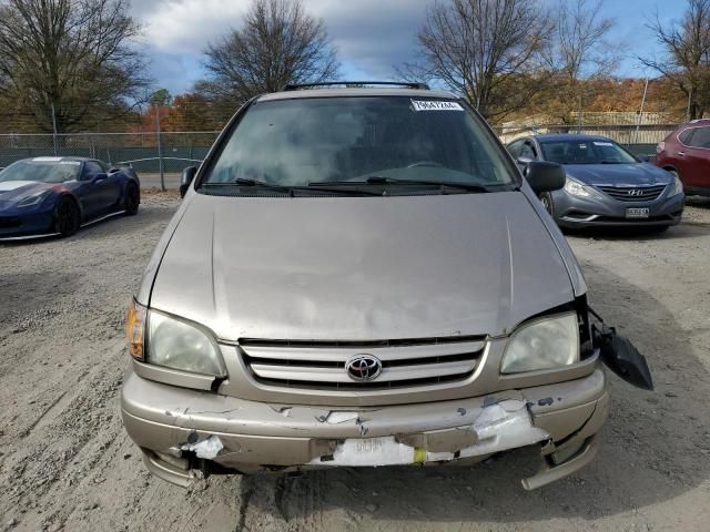 2002 Toyota Sienna LE