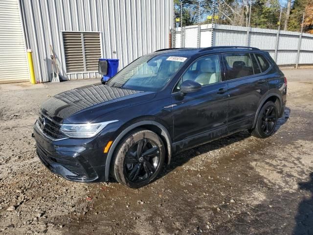 2023 Volkswagen Tiguan SE R-LINE Black