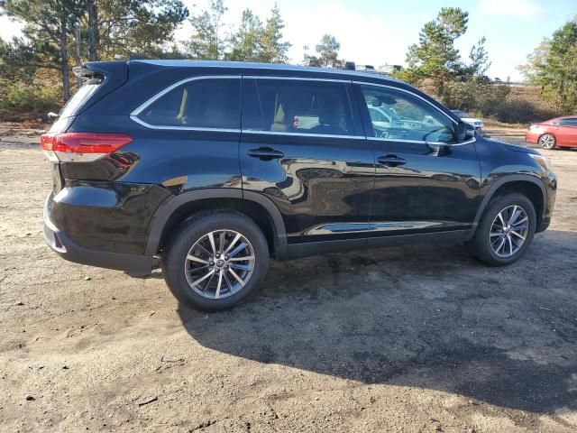 2019 Toyota Highlander SE