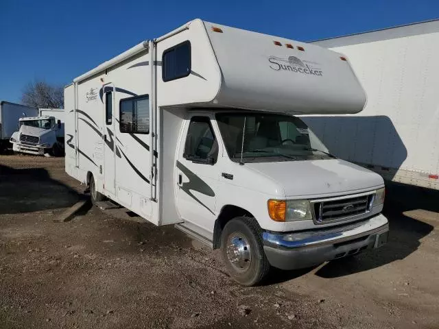 2005 Ford Econoline E450 Super Duty Cutaway Van