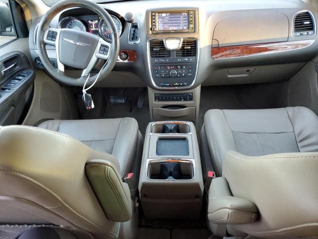 2012 Chrysler Town & Country Touring L