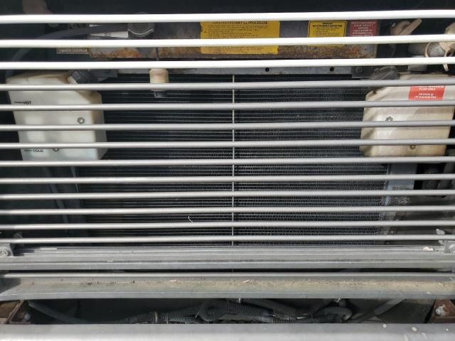 1999 Winnebago 1999 Freightliner Chassis X Line Motor Home