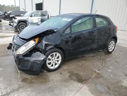 KIA rio Vehiculos salvage en venta: 2013 KIA Rio LX