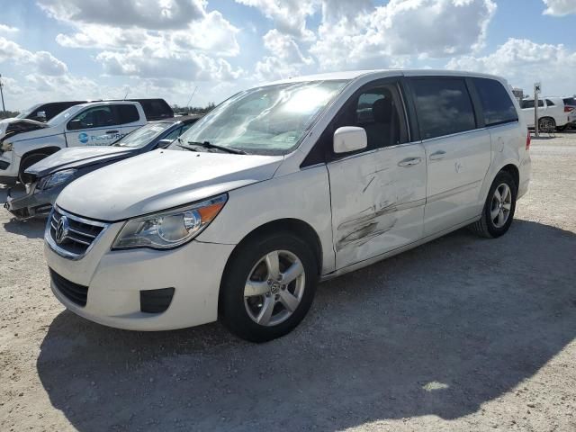 2009 Volkswagen Routan SE