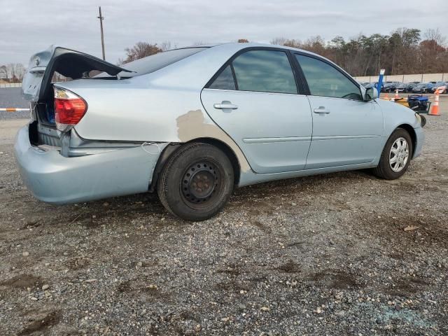 2005 Toyota Camry LE