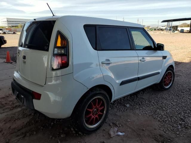 2011 KIA Soul +