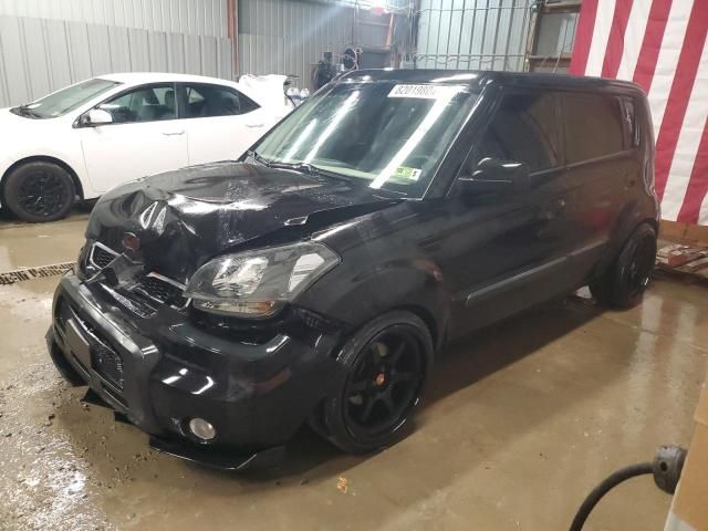 2010 KIA Soul +