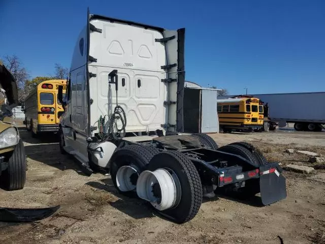 2024 Freightliner Cascadia 126