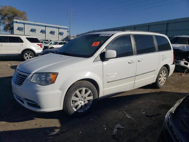 2016 Chrysler Town & Country Touring