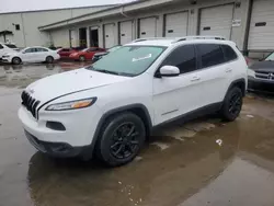 Carros salvage sin ofertas aún a la venta en subasta: 2016 Jeep Cherokee Latitude