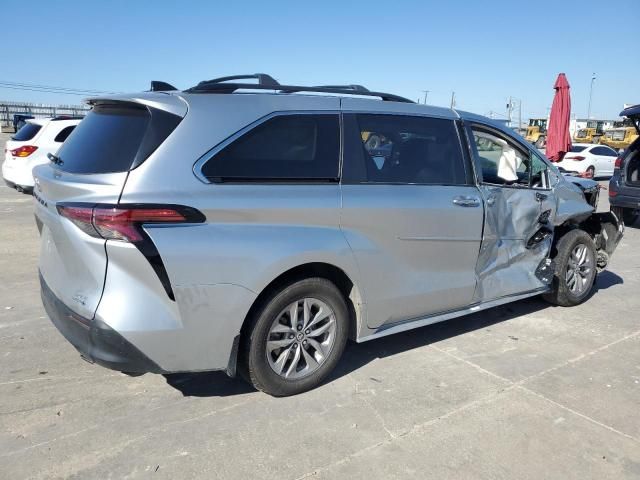 2021 Toyota Sienna XLE