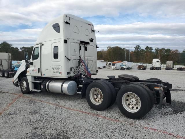 2013 Freightliner Cascadia 125