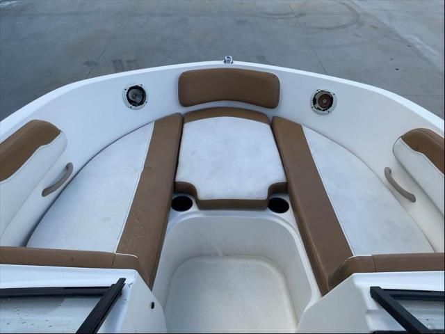 2021 Bayliner VR6 BR