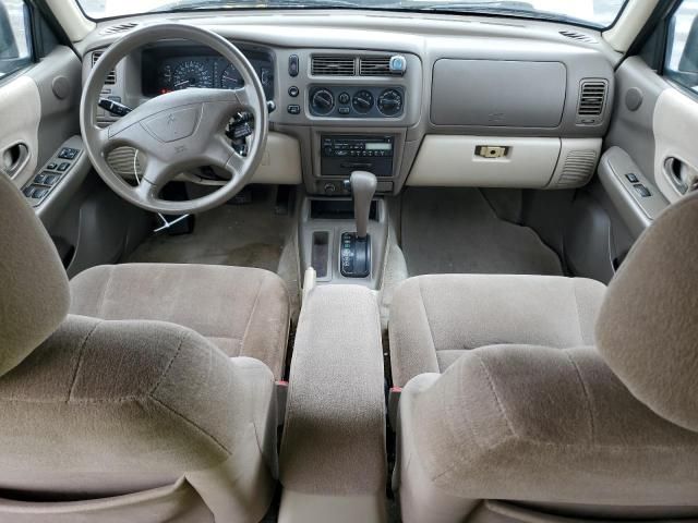 2000 Mitsubishi Montero Sport LS