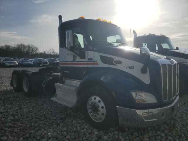 2016 Peterbilt 579