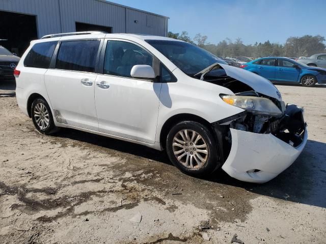 2011 Toyota Sienna XLE