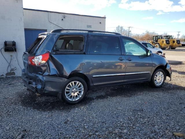 2010 Toyota Sienna XLE