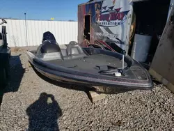 Salvage boats for sale at Avon, MN auction: 2003 Land Rover 2003 Landau Boat CO Boat