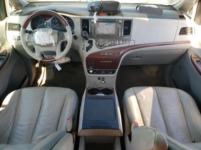 2013 Toyota Sienna XLE