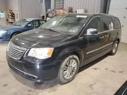 Chrysler Town & Country Touring l Vehiculos salvage en venta: 2013 Chrysler Town & Country Touring L