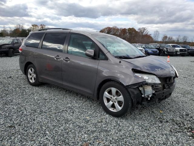 2013 Toyota Sienna LE