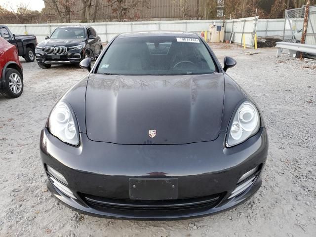 2011 Porsche Panamera 2