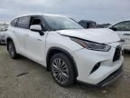 2021 Toyota Highlander Hybrid Platinum