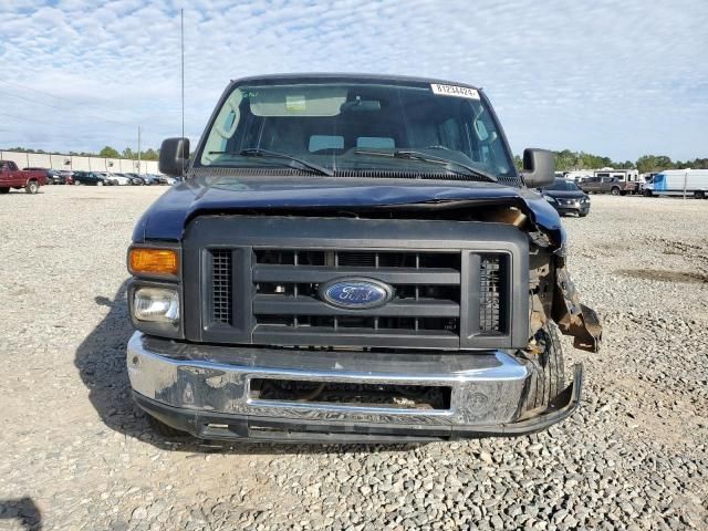 2010 Ford Econoline E350 Super Duty Wagon