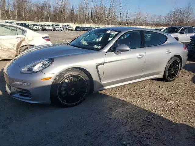 2016 Porsche Panamera S