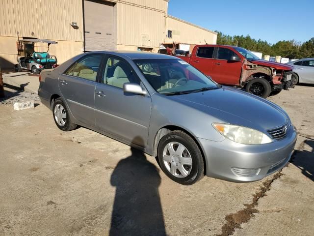 2005 Toyota Camry LE