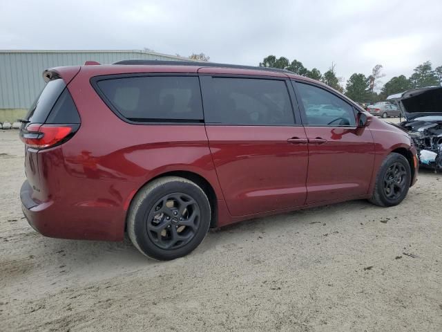 2021 Chrysler Pacifica Hybrid Touring L