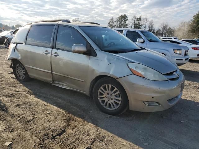 2010 Toyota Sienna XLE