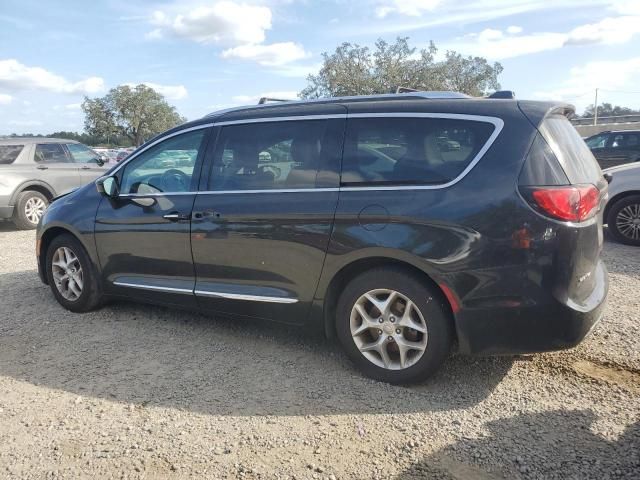 2017 Chrysler Pacifica Touring L Plus