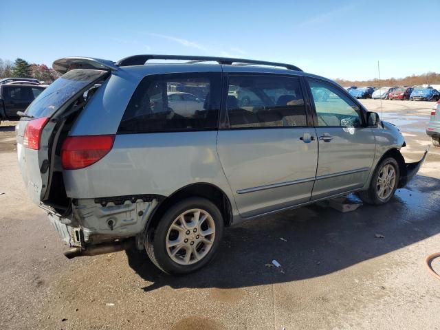 2005 Toyota Sienna LE