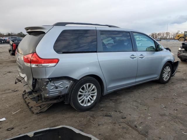 2013 Toyota Sienna XLE