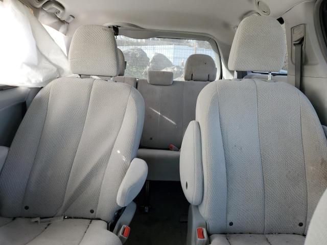 2014 Toyota Sienna LE