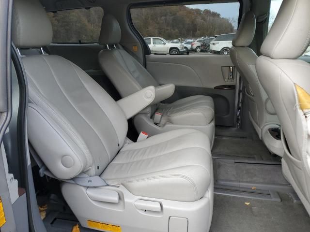 2013 Toyota Sienna XLE