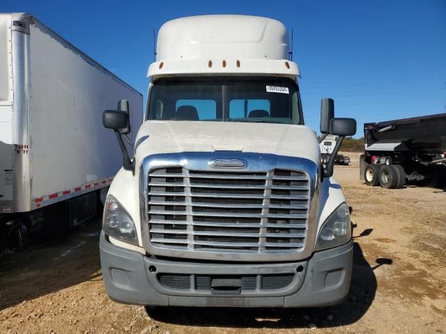 2015 Freightliner Cascadia 125