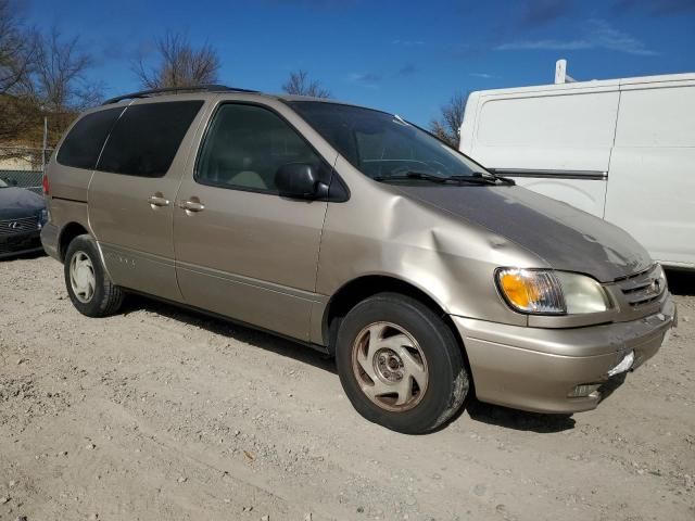 2002 Toyota Sienna LE