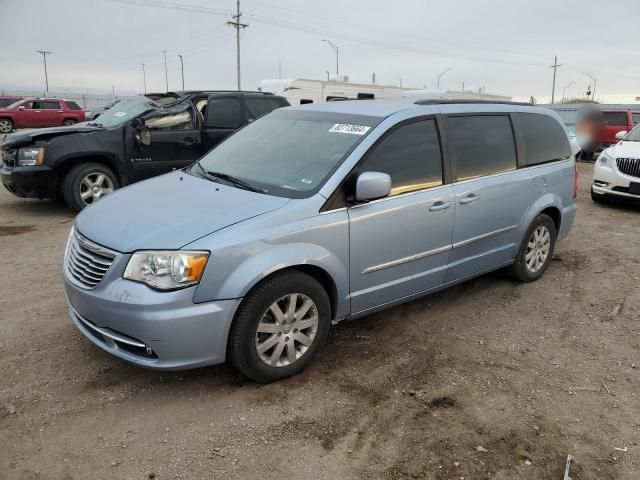 2013 Chrysler Town & Country Touring