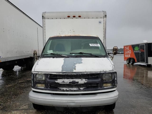 2001 Chevrolet Express Cutaway G3500