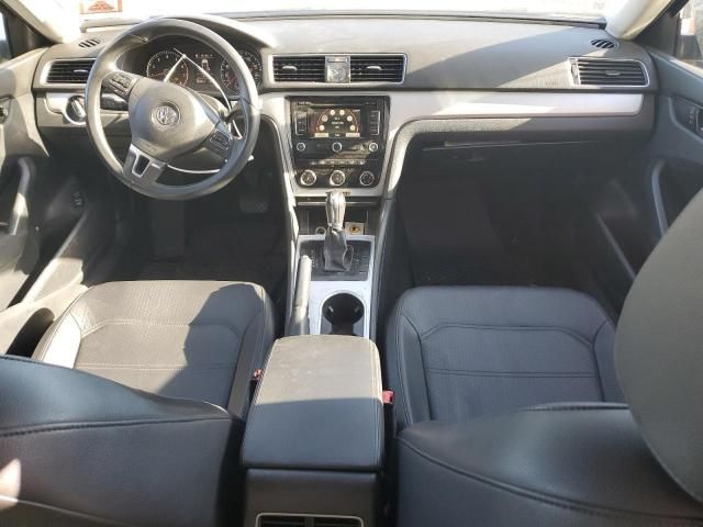 2013 Volkswagen Passat SE