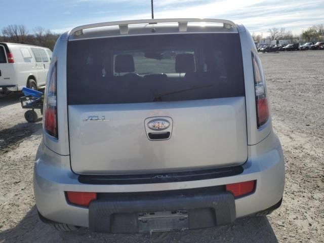 2010 KIA Soul +