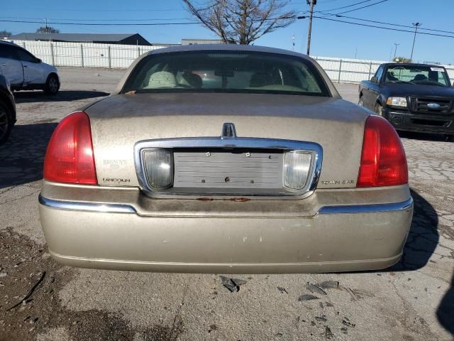 2006 Lincoln Town Car Signature Limited