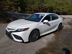 Carros salvage sin ofertas aún a la venta en subasta: 2021 Toyota Camry SE