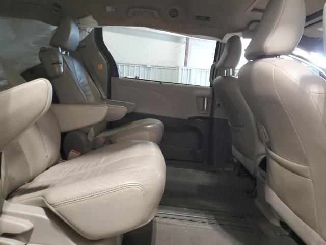 2012 Toyota Sienna XLE