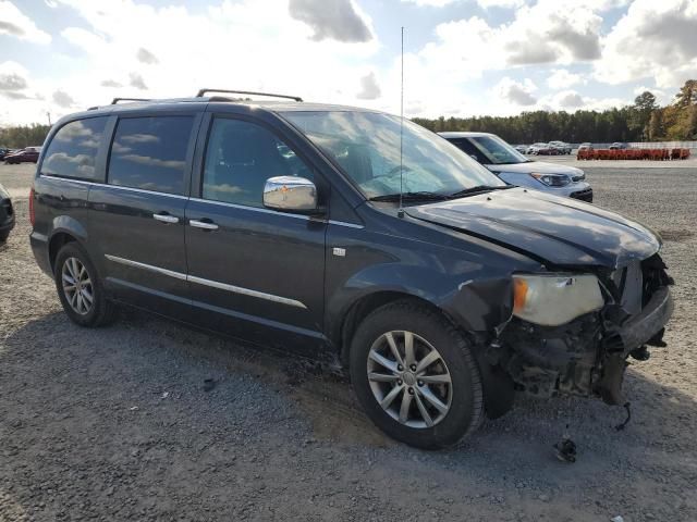 2014 Chrysler Town & Country Touring L