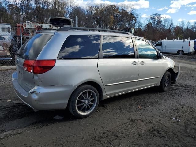 2004 Toyota Sienna CE